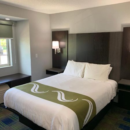 Quality Inn Owatonna Near Medical Center Екстер'єр фото
