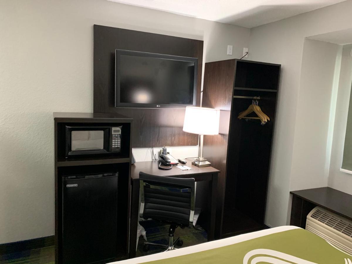 Quality Inn Owatonna Near Medical Center Екстер'єр фото