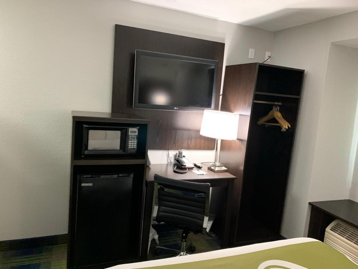 Quality Inn Owatonna Near Medical Center Екстер'єр фото